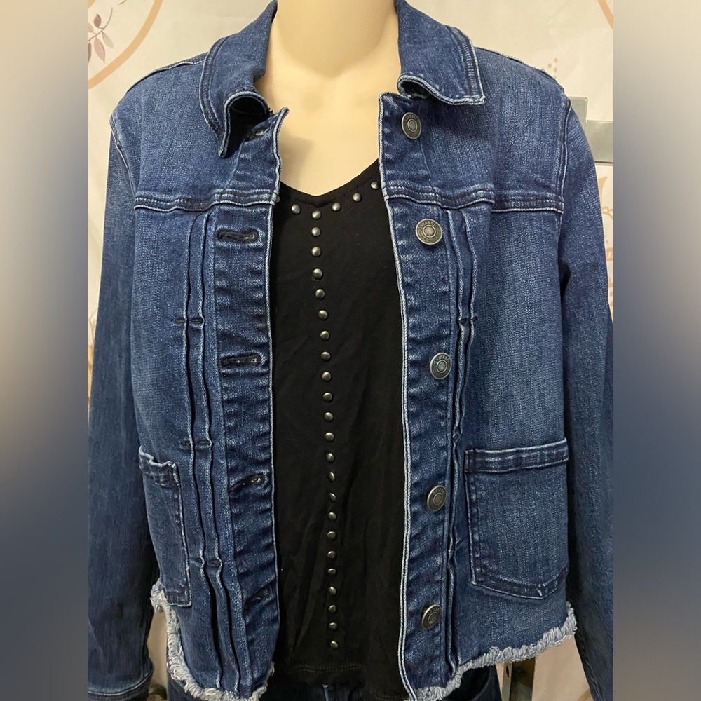 Shyanne Cropped Fray Denim Jacket Womens Medium Button Front Pockets Dark Wash
